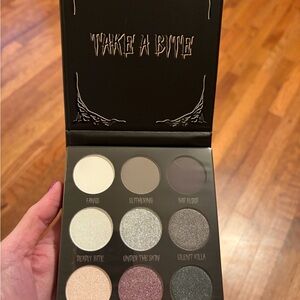 New BH Cosmetics Venom Eye Shadow Palette